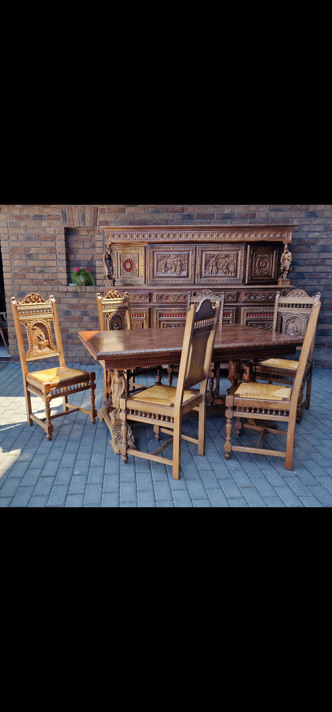 19.72.14   /   svetainės valgomojo komplektas