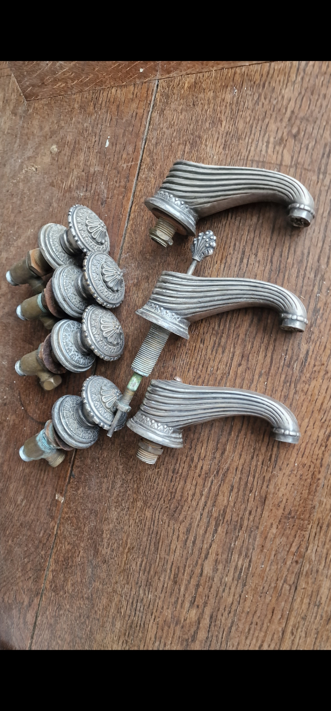 19.77.11   /   sidabruoti vandens mai&scaron;ytuvai